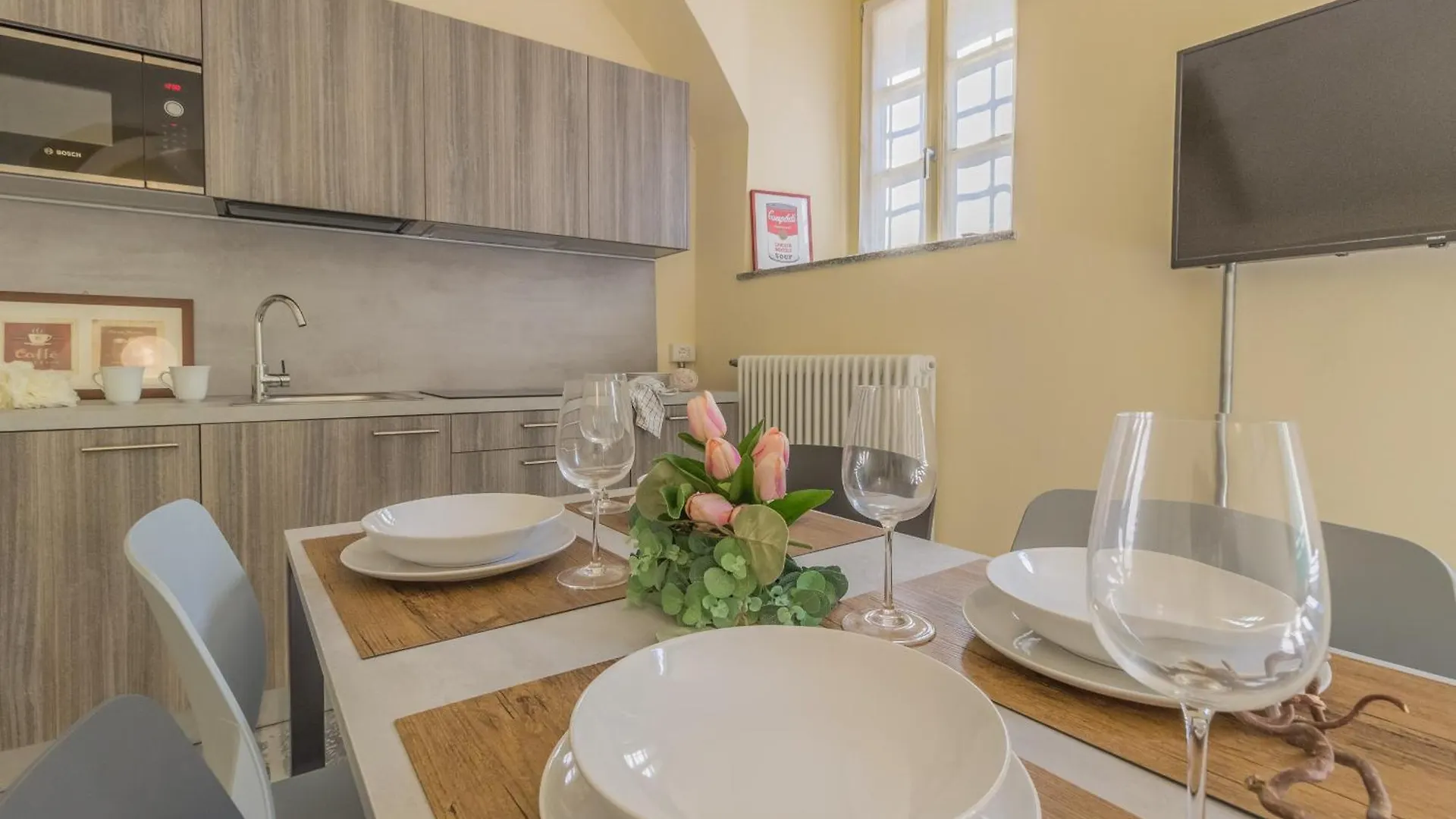 Tiny Duke Apartment Varenna 0*,