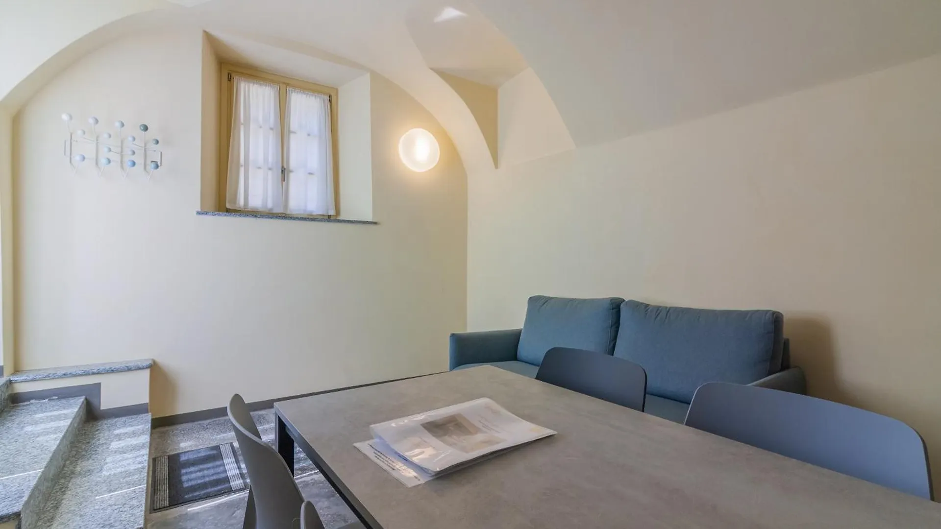 Tiny Duke Apartment Varenna